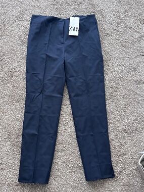 Zara stylish dress pants. Size Small. BNWT